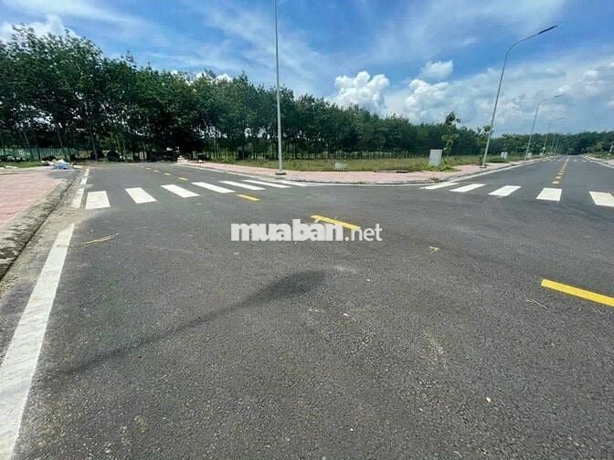 ĐẤT NGỘP, CẦN BÁN GẤP, NGAY CHỢ TÂN PHƯỚC, TRỤC ĐƯỜNG DT753, Chỉ 300TR