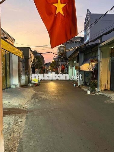 BÁN NHÀ MẶT TIỀN ĐƯỜNG TRUNG MỸ TÂY 12-CÒN THƯƠNG LƯỢNG-A/C MÔI GIỚI L