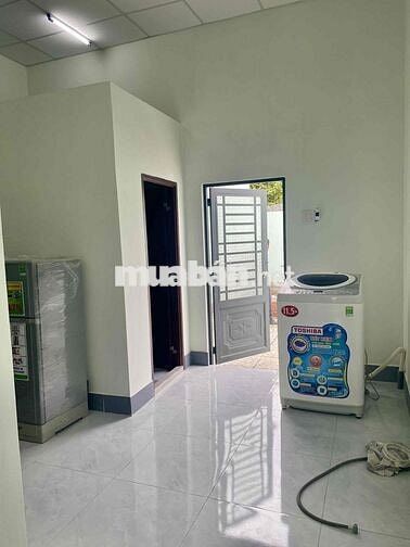 NHÀ CHO THUÊ  Đối diện trường ĐH FPT, Trường QT Singaopre, Học viện ch