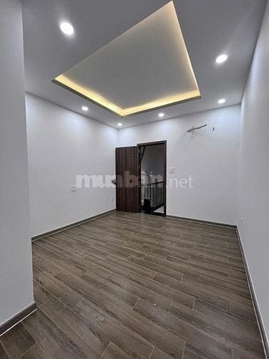 Cho thuê nhà làm CHDV - Mặt Tiền khu Phạm Văn Hai, P2, Tân Bình - 11PN