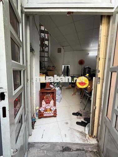 cần bán nhà p11 ngay coop mart quan trung