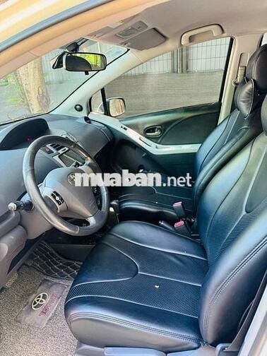 Bán xe Toyota Yaris 2011 1.3 AT - giá 238trhaf