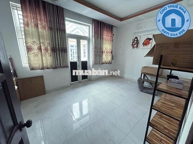 Nhà 3 Lầu Cho Thuê Giá Rẻ 1/Đường HT 13 Phường Hiệp Thành Quận 12