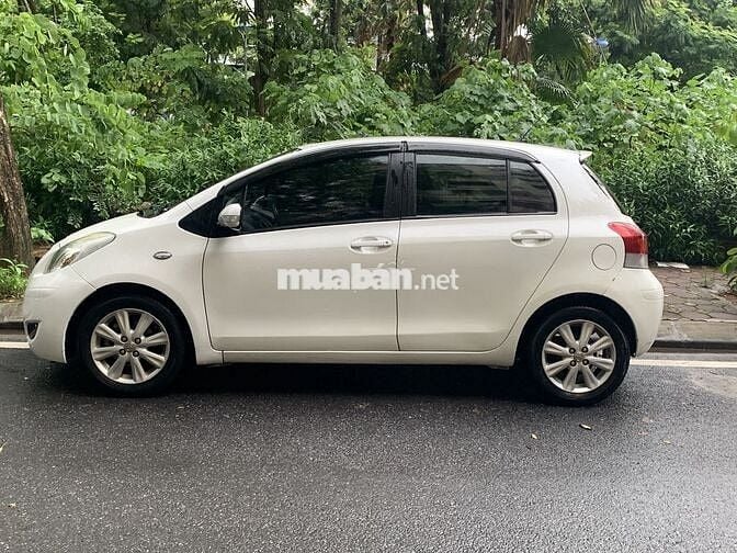 Bán xe Toyota Yaris 2011 1.3 AT - giá 238trhaf