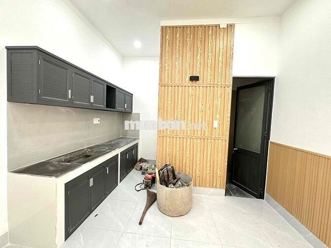 Cần bán nhà mặt tiền đường Nguyễn Thị Tồn , kinh doanh Buôn bán