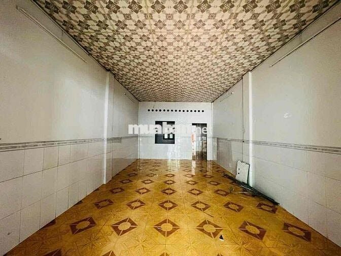 Nhà cấp 4 DT 120m2 gần đường Tô Vĩnh Diện, Vincom Thủ Đức