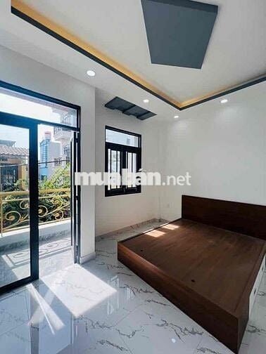 Nhà 3 Tầng Đẹp — Bình Tân 81.7M2 (4.2mx18m) Nở Hậu 7m - Hướng Đông