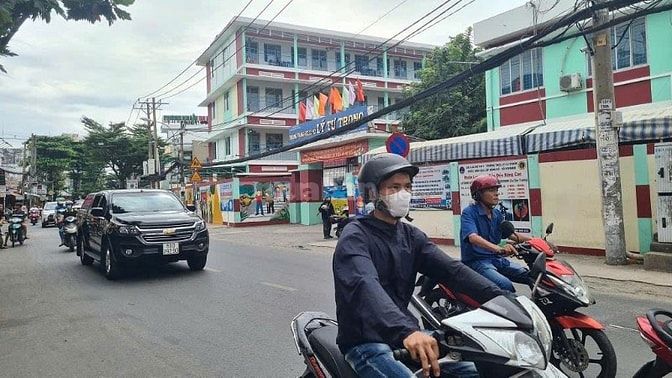  Bán nhà mặt tiền Đường số 1 Gò Vấp 135m2 4 tầng giá 13.5 tỷ.