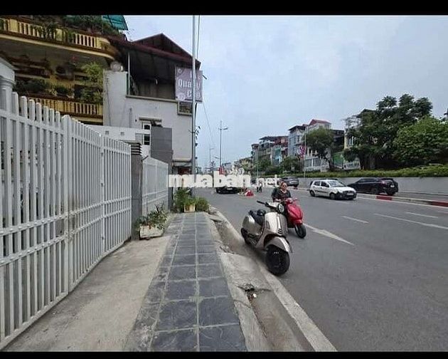 Tôi cần bán nhà mặt phố Âu Cơ diện tích 287m, 6tầng thang máy.