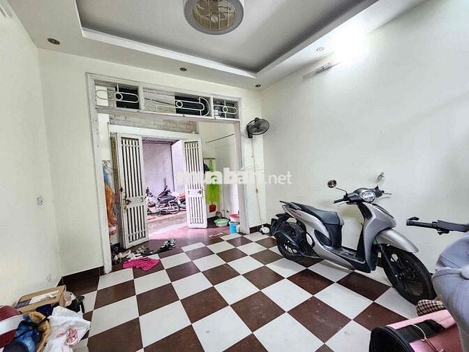 BÁN NHÀ LÔ GÓC – PHỐ NGUYỄN KHOÁI – QUẬN HOÀNG MAI 🌟 Ô TÔ CÁCH 30M –