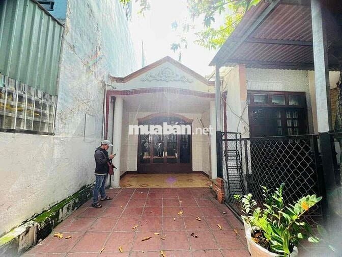 Nhà cấp 4 DT 120m2 gần đường Tô Vĩnh Diện, Vincom Thủ Đức