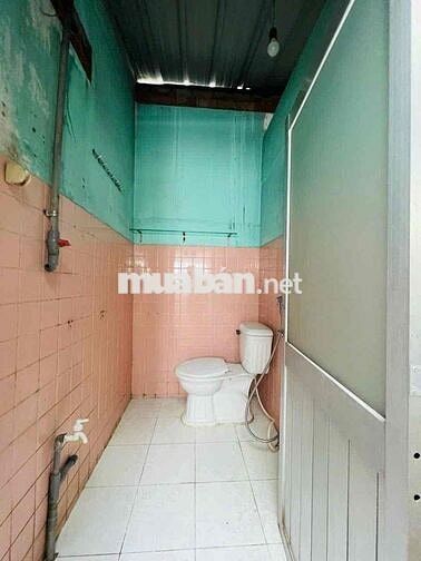 Nhà cấp 4 DT 120m2 gần đường Tô Vĩnh Diện, Vincom Thủ Đức