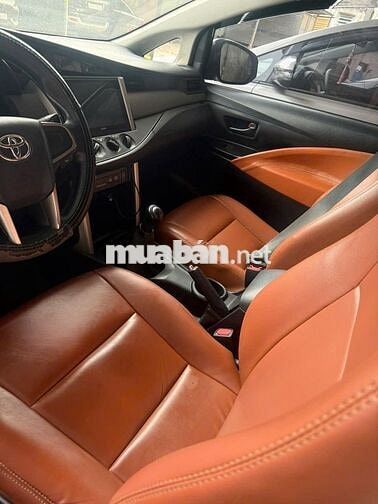 Toyota Innova 2019 2.0E - 75000 km