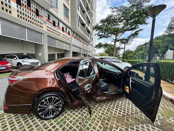 Gia đình bán xe altis đang sử dụng 