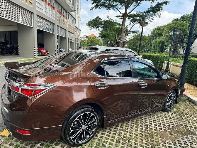 Gia đình bán xe altis đang sử dụng 