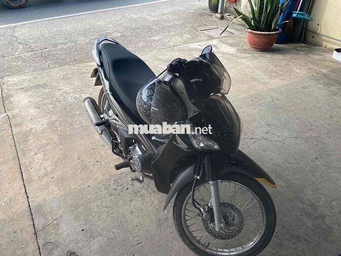 chật nhà cần bán