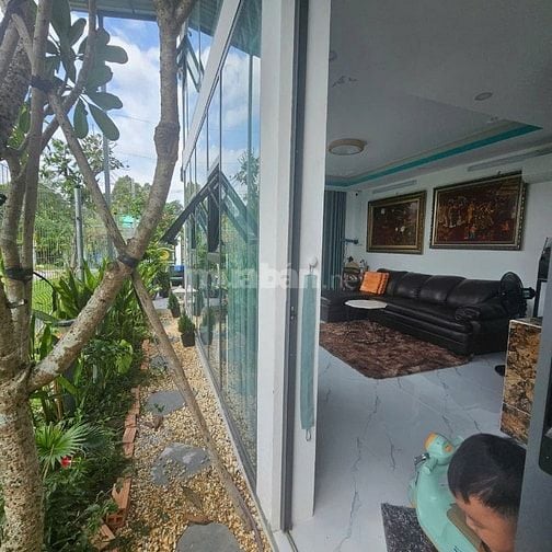 Cần bán nhà mặt tiền đường DH14, căn góc chợ Long Thượng, Phước Lý