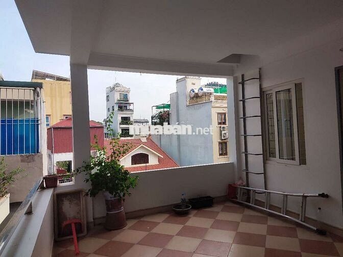 Chính chủ cần cho thuê nhà 200m2, 5 tầng tại Tây hồ, hà nôi