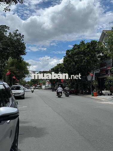 Chính chủ bán đất mặt tiền đường 25 khu bên sông sau Gigamall