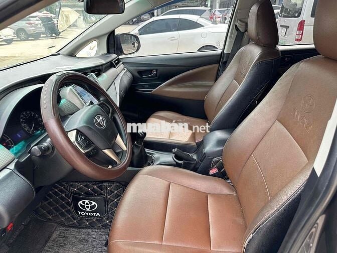 Toyota Innova 2018 E số sàn 7c CAM kết hãng