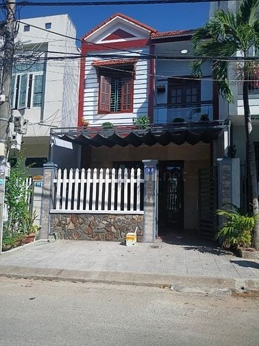 Nhà 2 tầng, 5,5 tỷ, Sau lưng nhà bác Nguyễn Bá Thanh