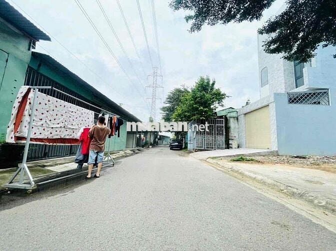 cần bán lô đất rẽ nhất trong khu dân cư phú thịnh long bình tần cổng11