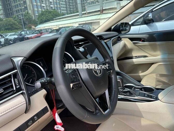 Toyota Camry 2019 2.0G - tự động BH 1 năm HÃNG