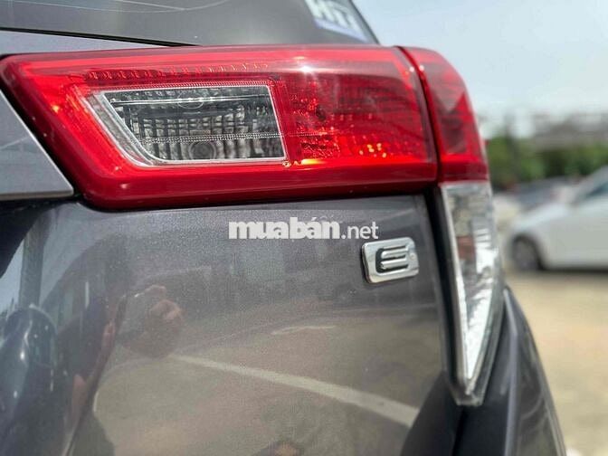 Toyota Innova 2018 E số sàn 7c CAM kết hãng