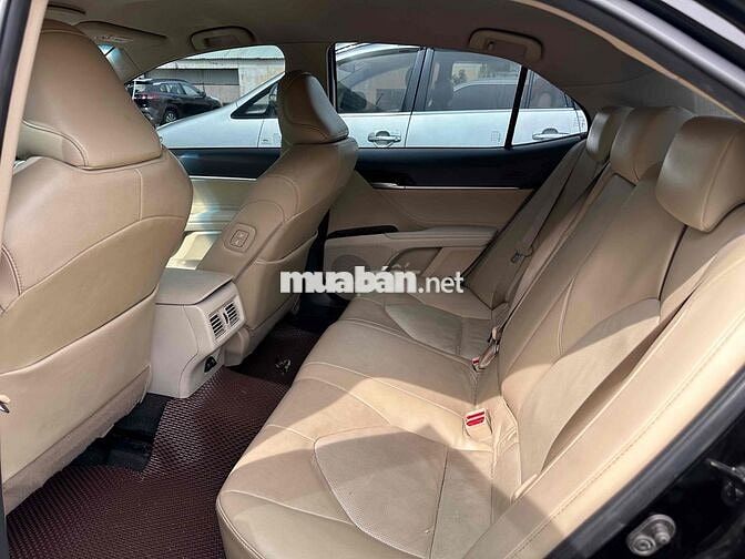 Toyota Camry 2019 2.0G - tự động BH 1 năm HÃNG