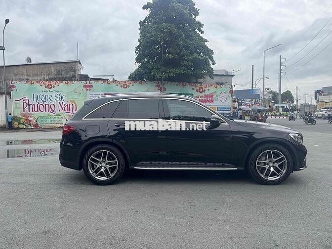 Mercedes Benz GLC Class 2017 300 - 62000 km
