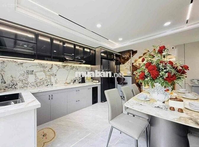 Tôi cần bán căn nhà đường Số 3 CXĐT, P.15, Quận 11. Giá 4,46Tỷ/ 44m2.