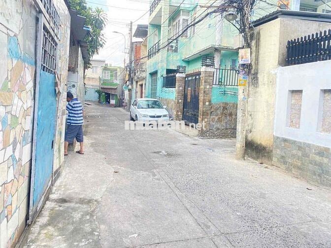 Bán nhà hẻm oto sát mt Dương Văn Cam. 65m2 giá 5,3 tỷ. SHR, hoàn công