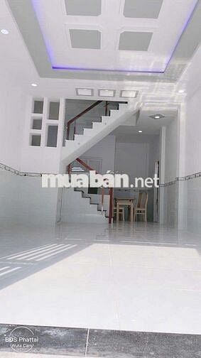 BÁN NHÀ ĐƯỜNG NHỰA 8M,3 TẦNG,NHỈNH 3 TỶ,GIÁP KÊNH THAM LƯƠNG