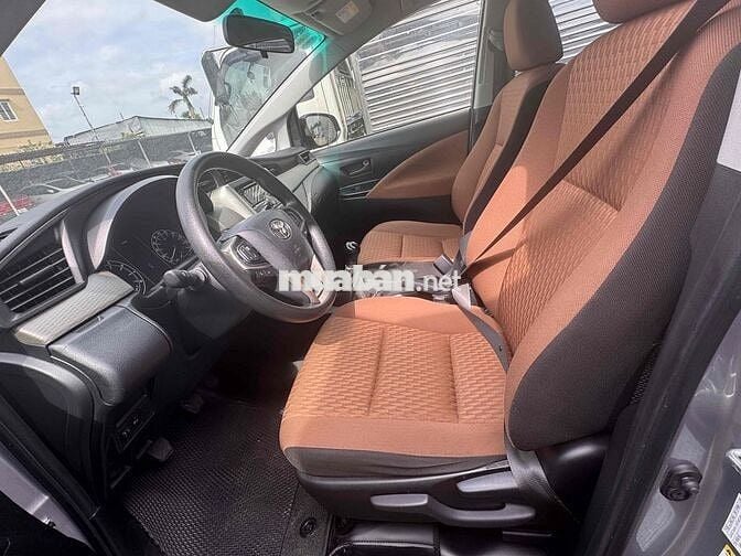 Toyota Innova 2020 E 2.0 MT - 57000 km