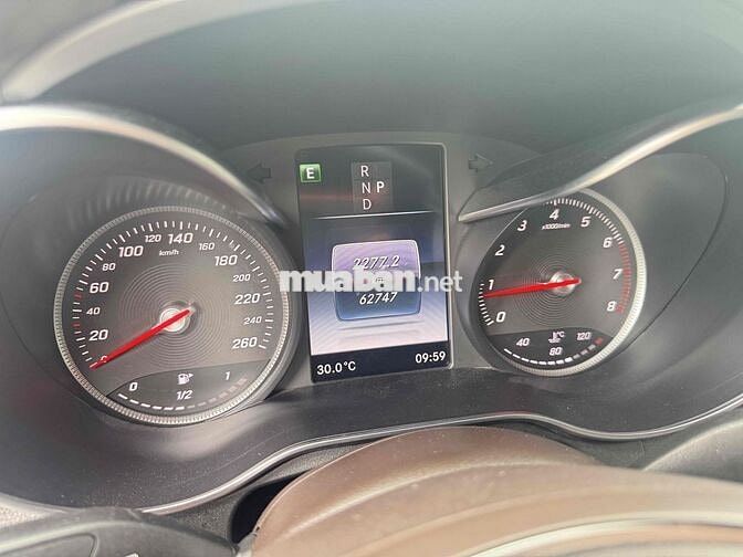 Mercedes Benz GLC Class 2017 300 - 62000 km