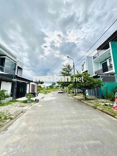 Đất khu Bá Tùng- Ngũ Hành Sơn 3tỷ250 đường 5.5m sạch đẹp