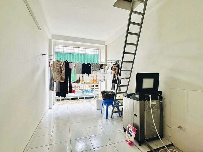 Trần Hoà- Đại Kim- Kim Giang. 38m 5 tầng 6 ngủ hơn 6.x tỷ