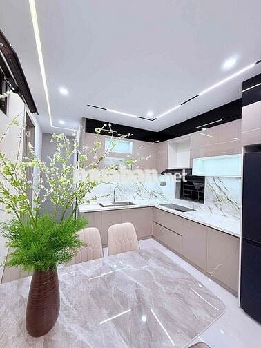 nhà đẹp cần bán kiệt 3m Nguyễn Phước Nguyên