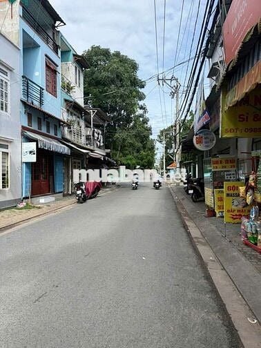 BÁN NHÀ ĐƯỜNG NHỰA 8M,3 TẦNG,NHỈNH 3 TỶ,GIÁP KÊNH THAM LƯƠNG