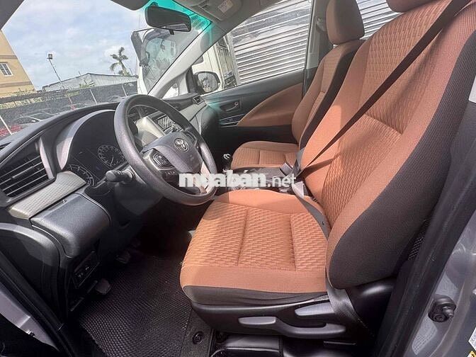 Toyota Innova 2020 E 2.0 MT - 57000 km