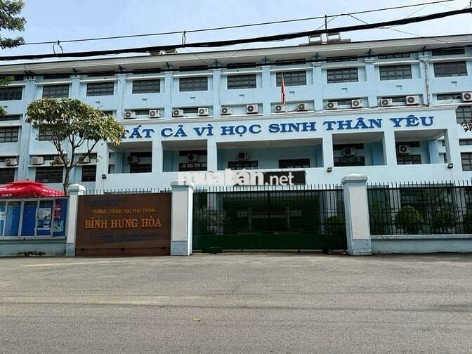 BÁN NHÀ ĐƯỜNG NHỰA 8M,3 TẦNG,NHỈNH 3 TỶ,GIÁP KÊNH THAM LƯƠNG