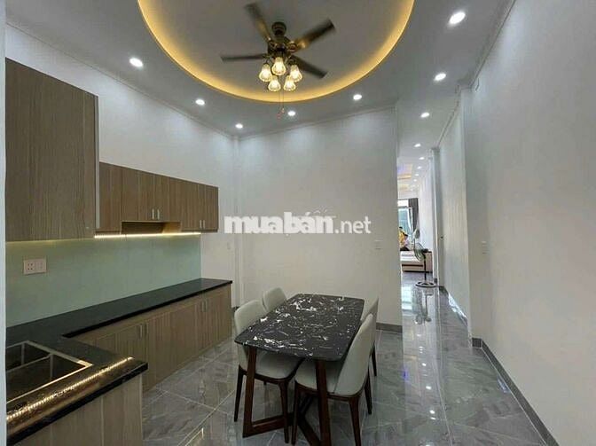 Cần bán gấp nhà 1 trệt 1 lầu giá 600 triệu