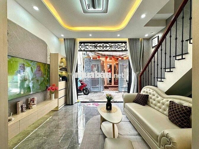 Cần bán gấp căn nhà hẻm. 377/ phan văn trị p11. bình Thạnh