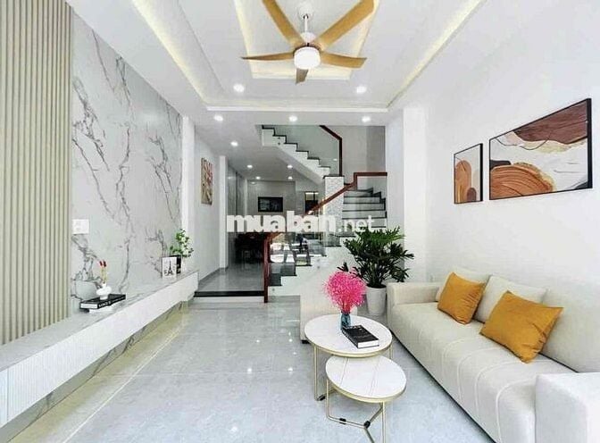 Chú Chính cần bán nhà đường Cô Giang, Quận 1. Giá 6Tỷ160/DT: 4m x 10m.