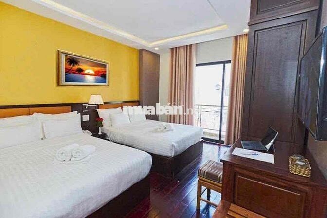 🏢Bán Khách sạn đừờng 11m Hùng Vương khu phố tây,cách biển 300m