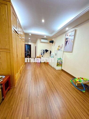 Bán gấp-Tôn Đức Thắng- Phân lô-Ô tô tránh-KD-6t thang máy-100m2-27 tỷ