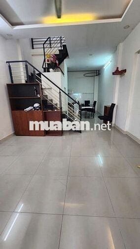 Cho thuê nhà 8,5tr hẻm xe tải. Có sân oto. Vào ở ngay 2pn.