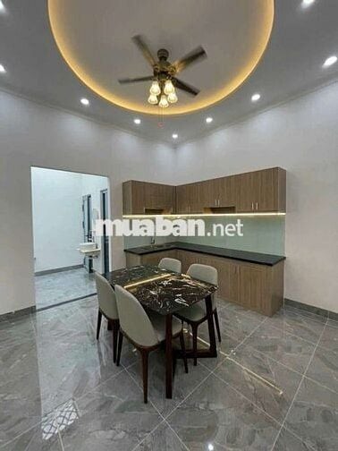Cần bán gấp nhà 1 trệt 1 lầu giá 600 triệu