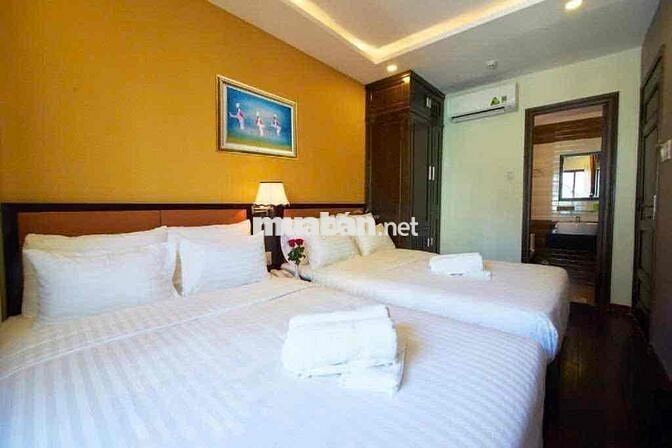 🏢Bán Khách sạn đừờng 11m Hùng Vương khu phố tây,cách biển 300m
