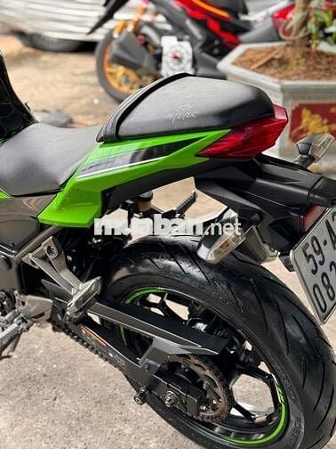 Cần bán Kawasaki Ninja300 Abs 2017 Biển SG 9 chủ